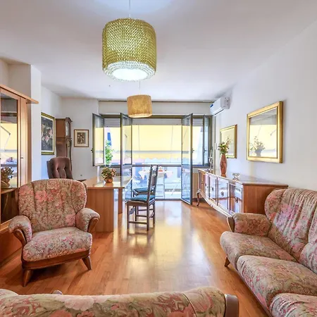 Appartement Lovely In With Wifi *